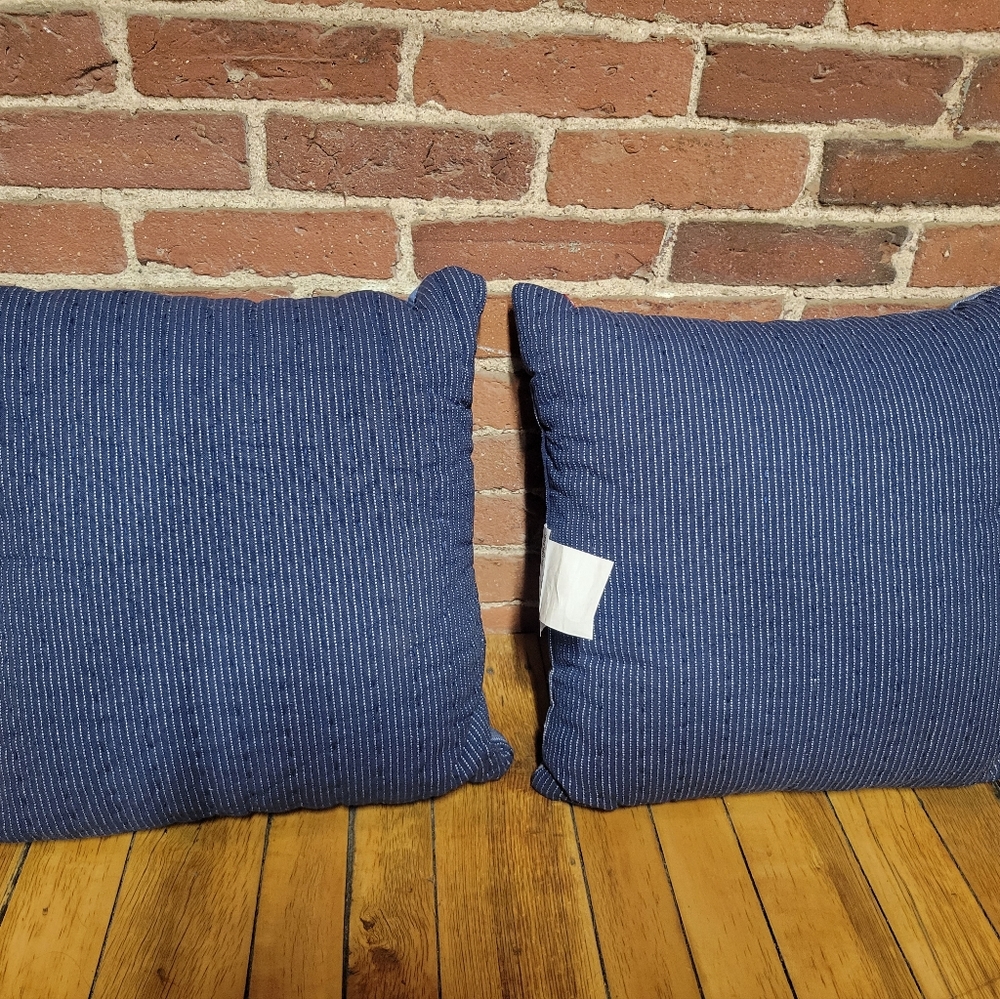 Lot of 2 New Levi's 18"x18" Decorative Pillows